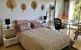 Chez Isa, Espace Prive, 1Ou 2 Chambres, Terrasse Et Jardin, Entree Autonome, Sdb Et Mini Cuisine Partagees Entre Les 2 Chambres